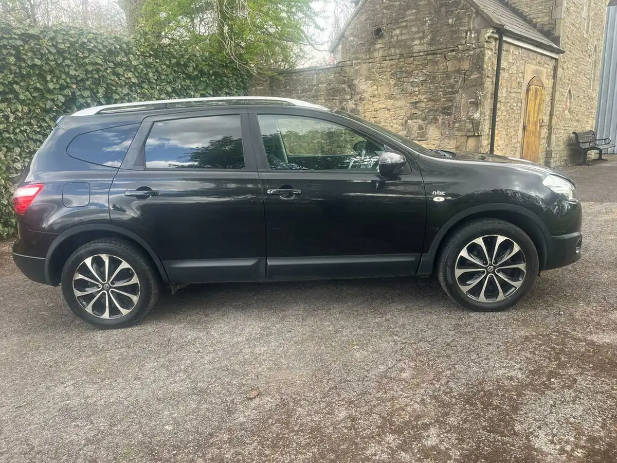2011-nissan-qashqai2-15td-n-tec-big-71