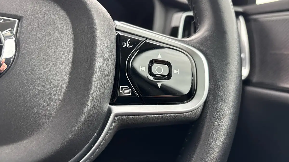2018-volvo-v60-20td-d4-inscription-geartronic-big-23