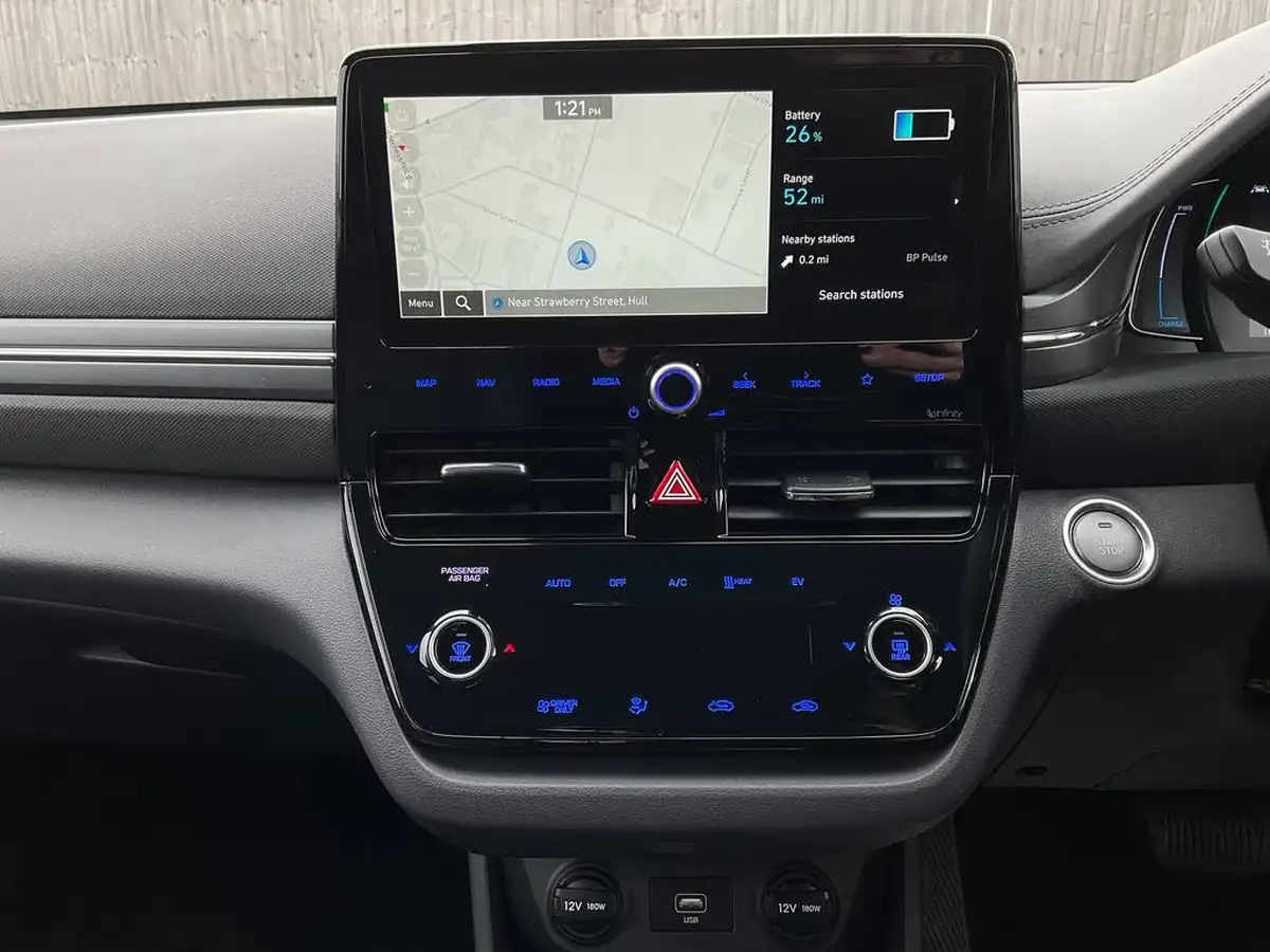2021-hyundai-ioniq-e-premium-se-electric-100kw-big-19