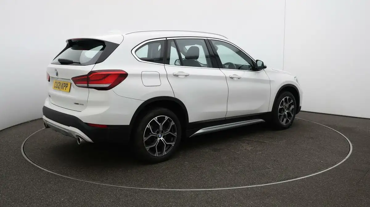 2021-bmw-x1-20-sdrive20i-xline-big-53