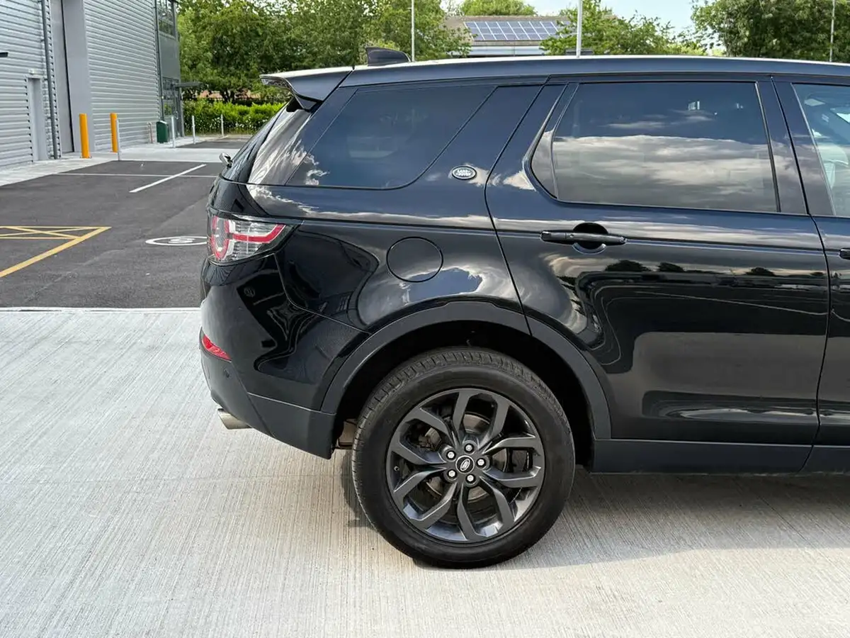 2019-land-rover-discovery-sport-20td4-landmark-big-16
