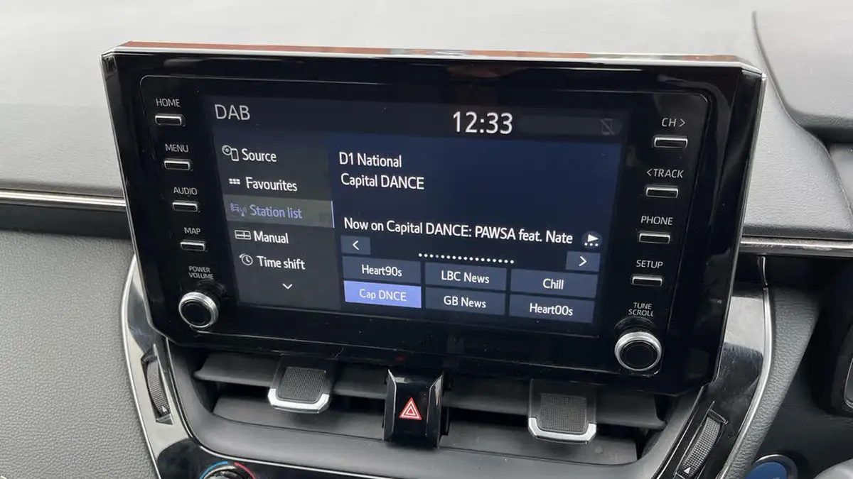 2021-toyota-corolla-18-vvt-i-icon-tech-spare-wheel-hatchback-5d-big-29