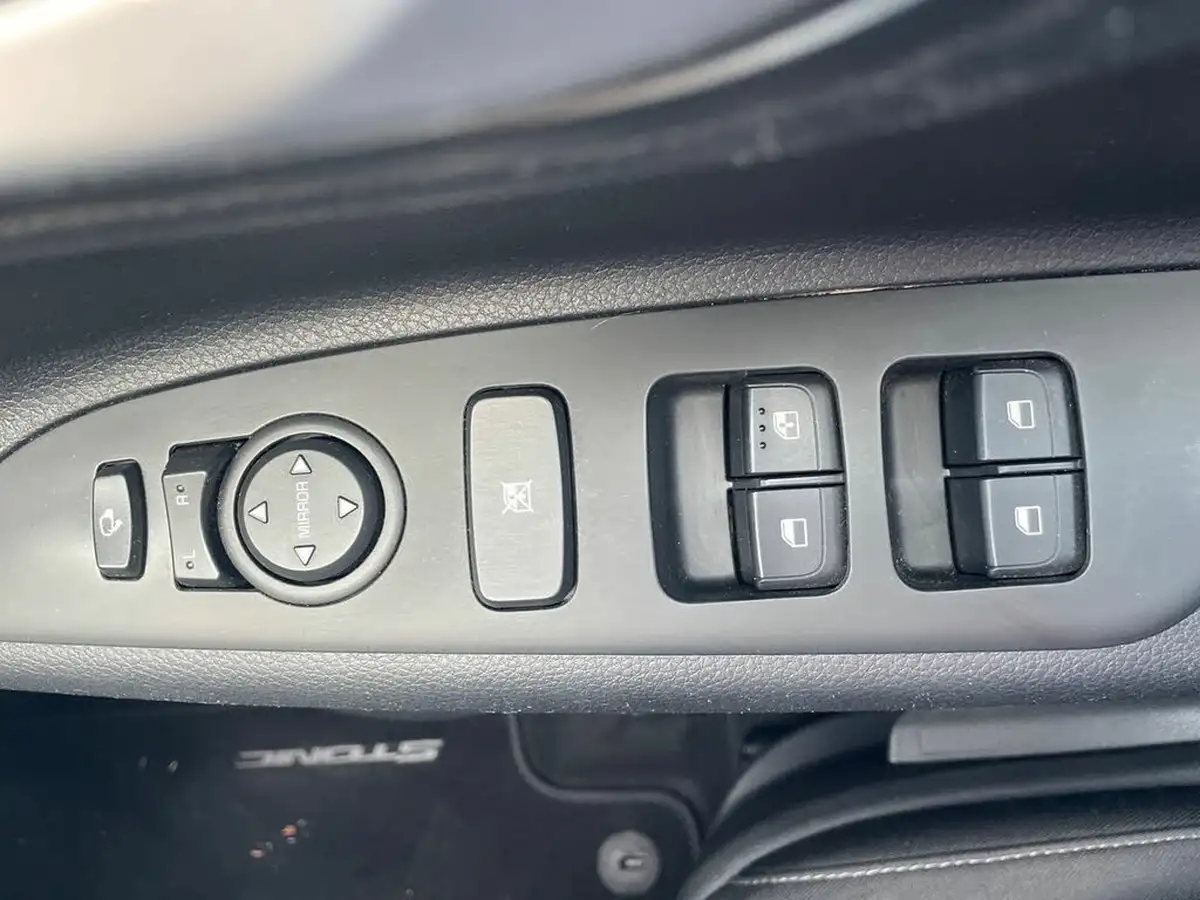 2023-kia-stonic-10-t-gdi-2-99bhp-big-19