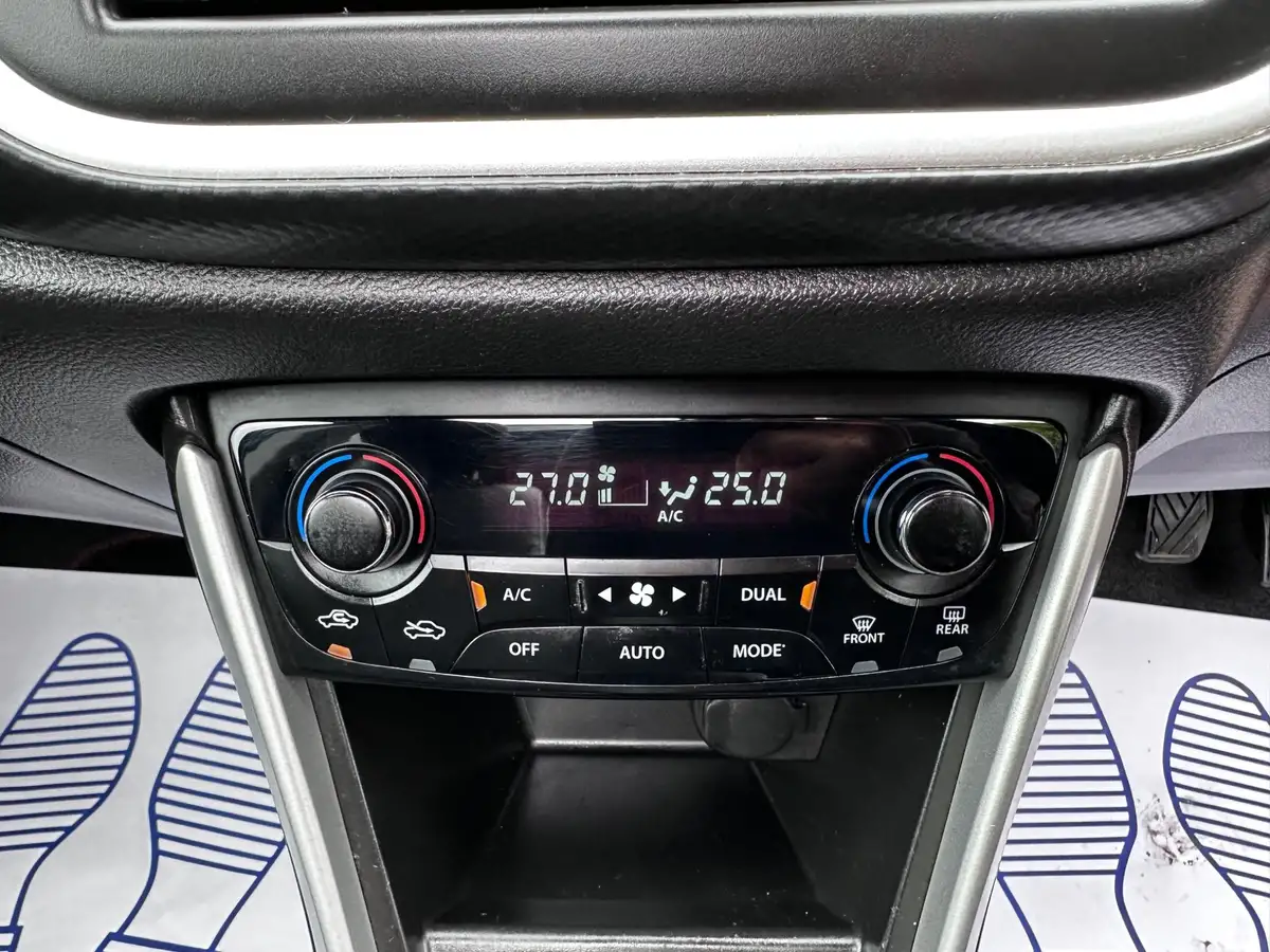 2015-suzuki-s-cross-16-ddis-sz5-big-36