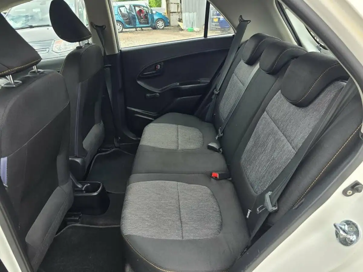 2016-kia-picanto-10-picanto-1-5d-big-21