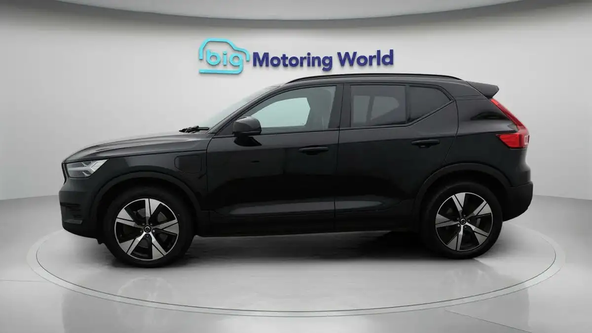 2021-volvo-xc40-15-t5-r-design-262bhp-big-4