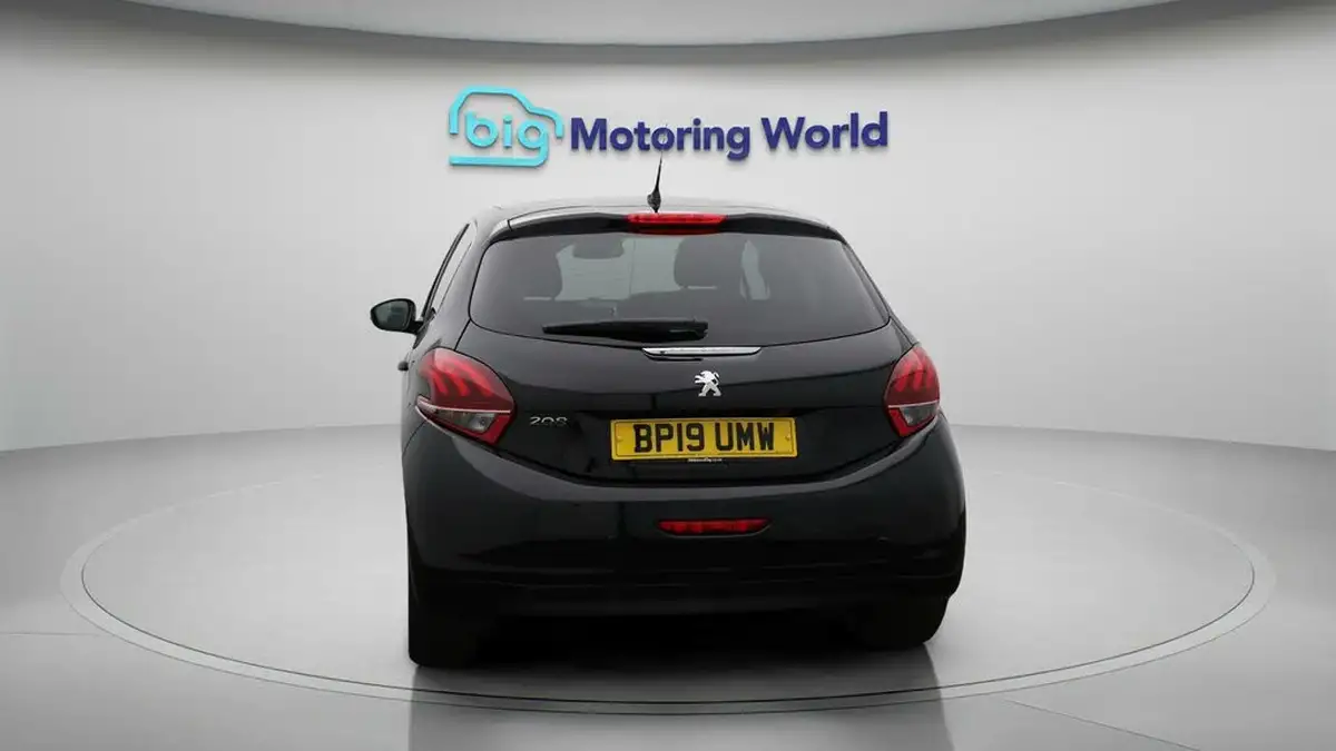2019-peugeot-208-12-puretech-tech-edition-82bhp-big-6