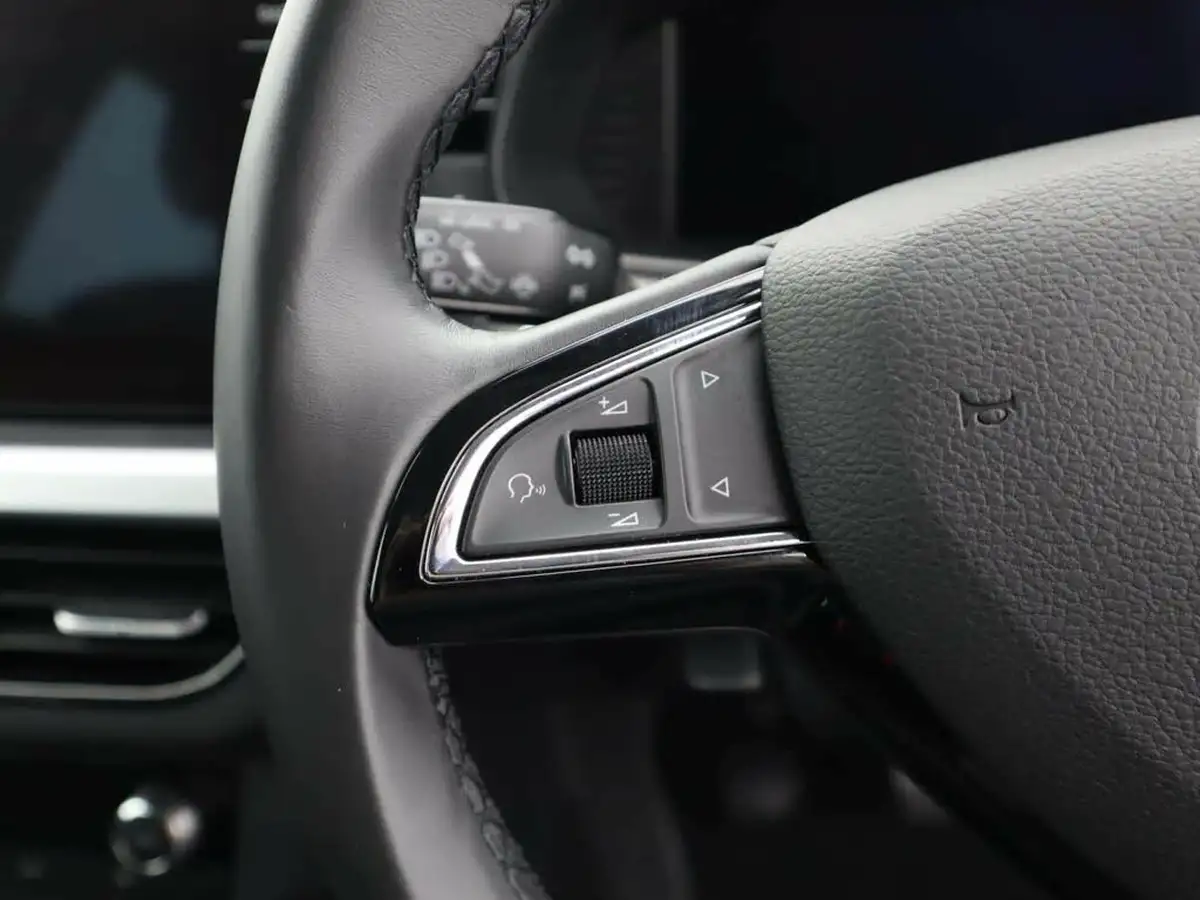 2020-skoda-kamiq-10-tsi-se-l-115ps-big-32