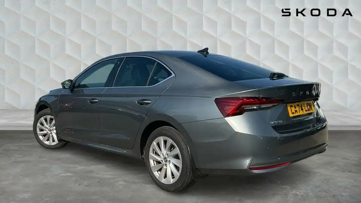 2024-skoda-octavia-15-tsi-e-tec-first-edition-hatchback-big-2
