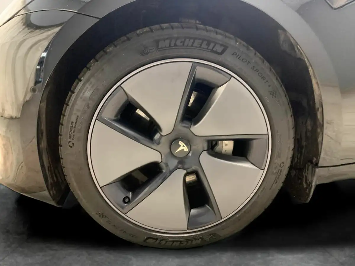 2022-tesla-model-3-e-long-range-big-28