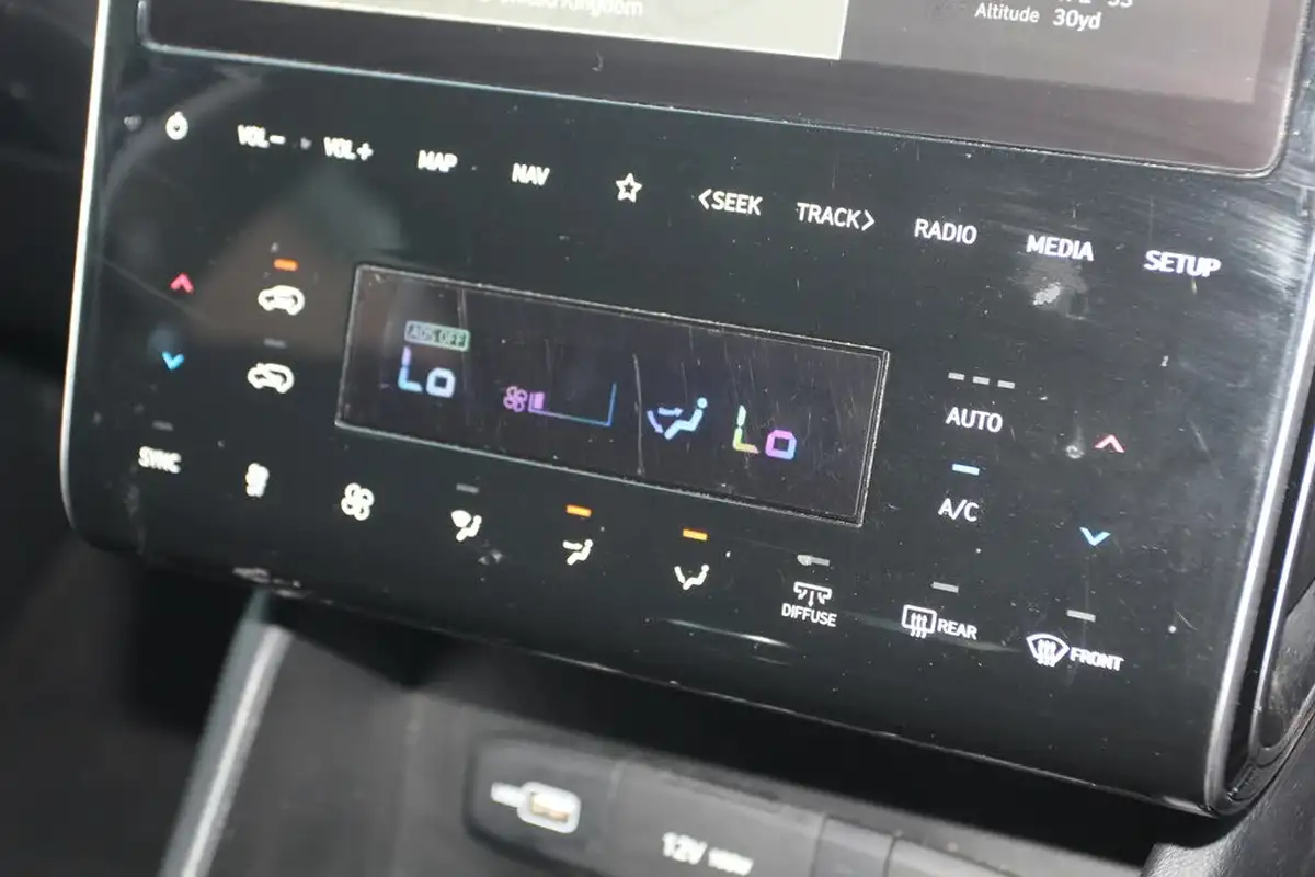 2022-hyundai-tucson-16-t-gdi-premium-150ps-big-27
