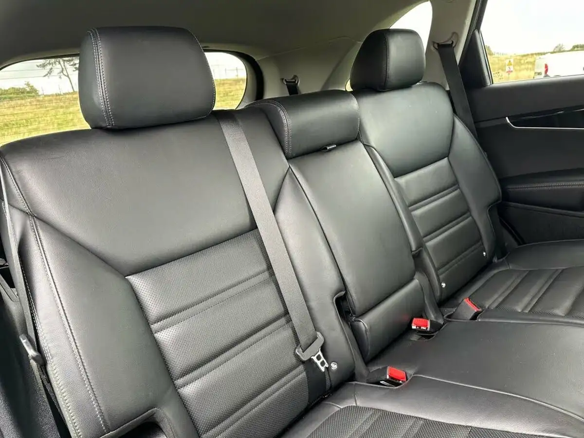 2017-kia-sorento-22-crdi-kx-2-big-14