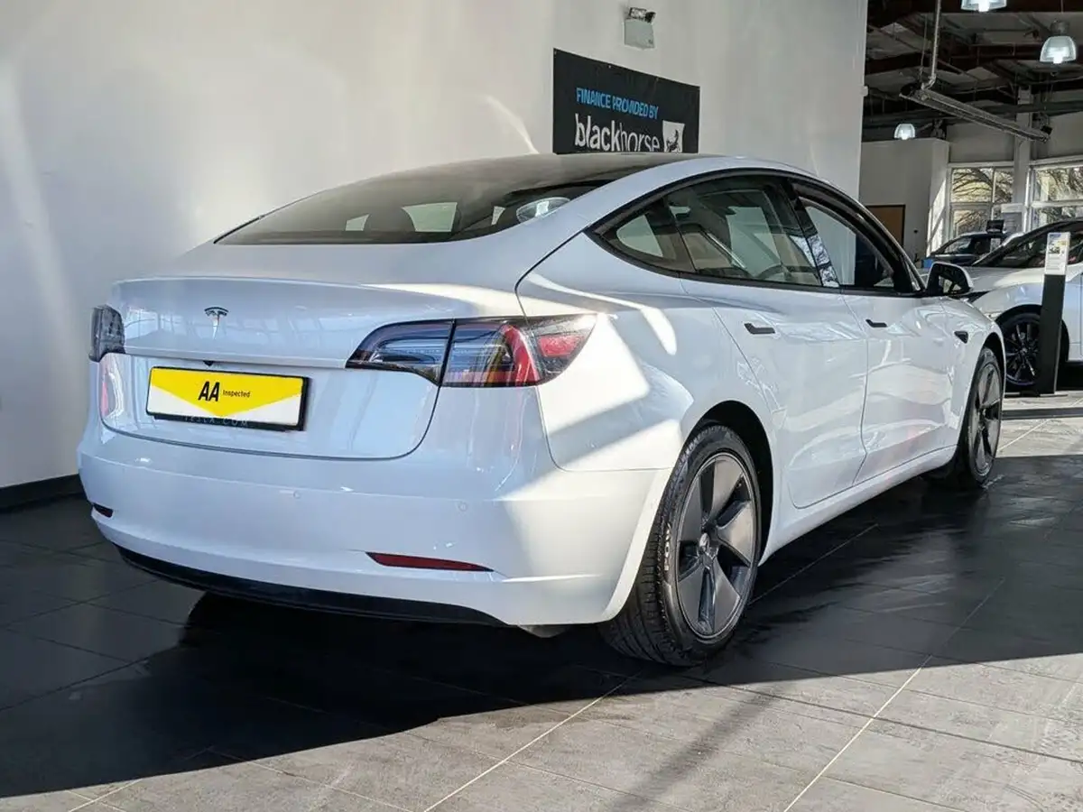 2020-tesla-model-3-e-standard-plus-big-11