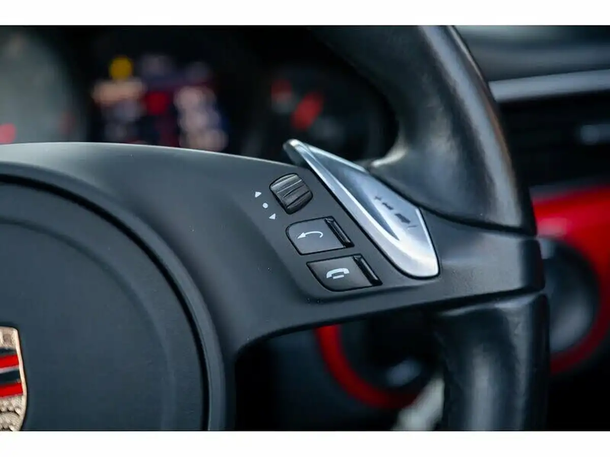 2012-porsche-911-38-carrera-s-400bhp-coupe-pdk-big-30