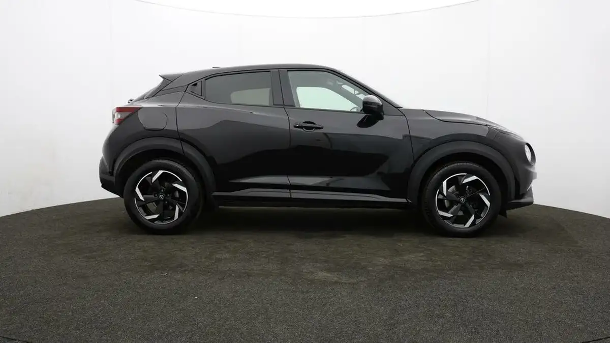 2023-nissan-juke-10-dig-t-n-connecta-dct-big-36