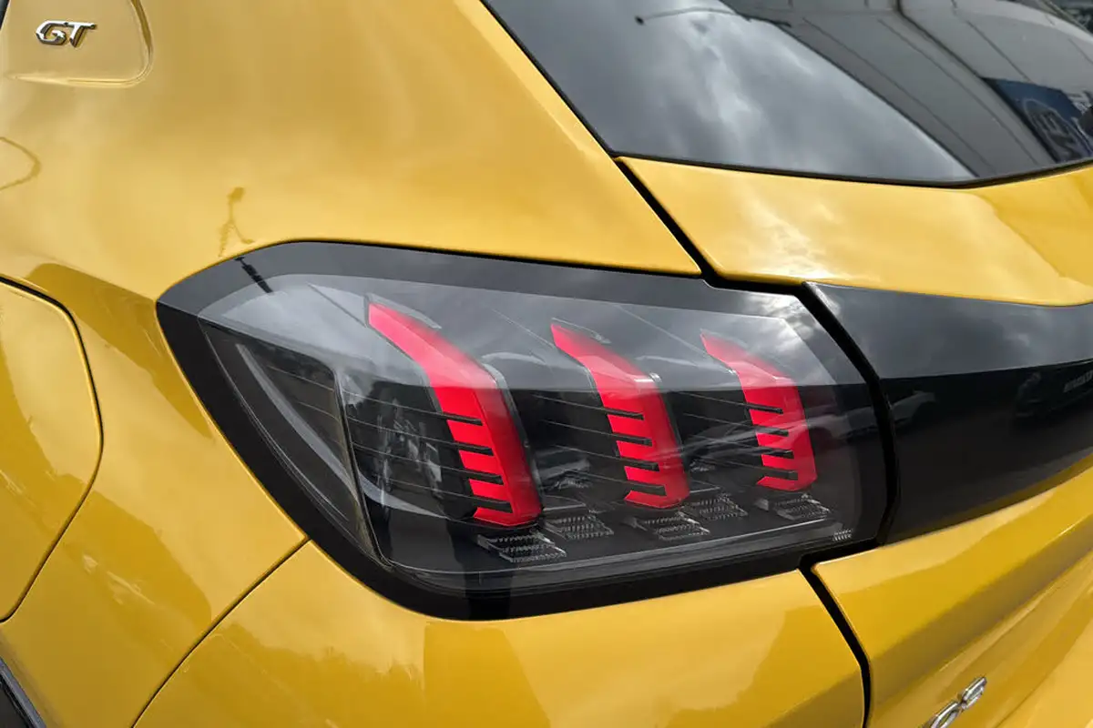 2022-peugeot-208-12-puretech-gt-premium-130bhp-eat8-big-28