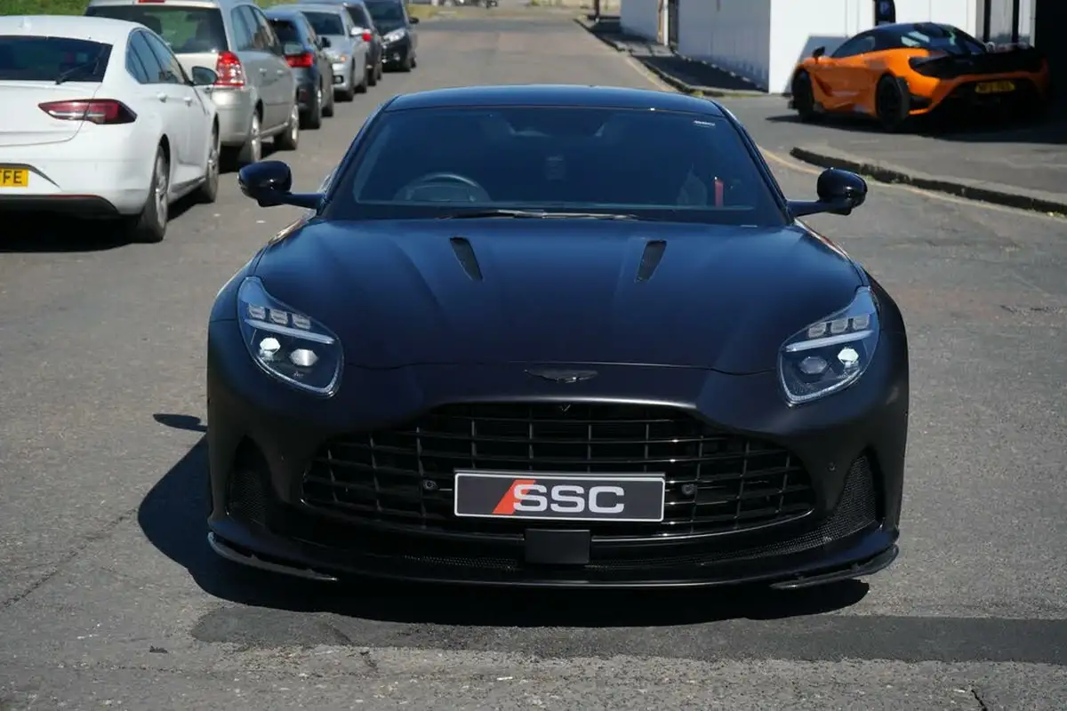 2024-aston-martin-db12-40-v8-auto-euro-6-ss-2dr-big-5