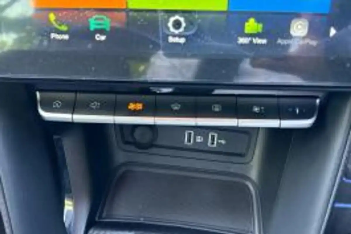 2024-mg-zs-suv-15-vti-tech-exclusive-big-25