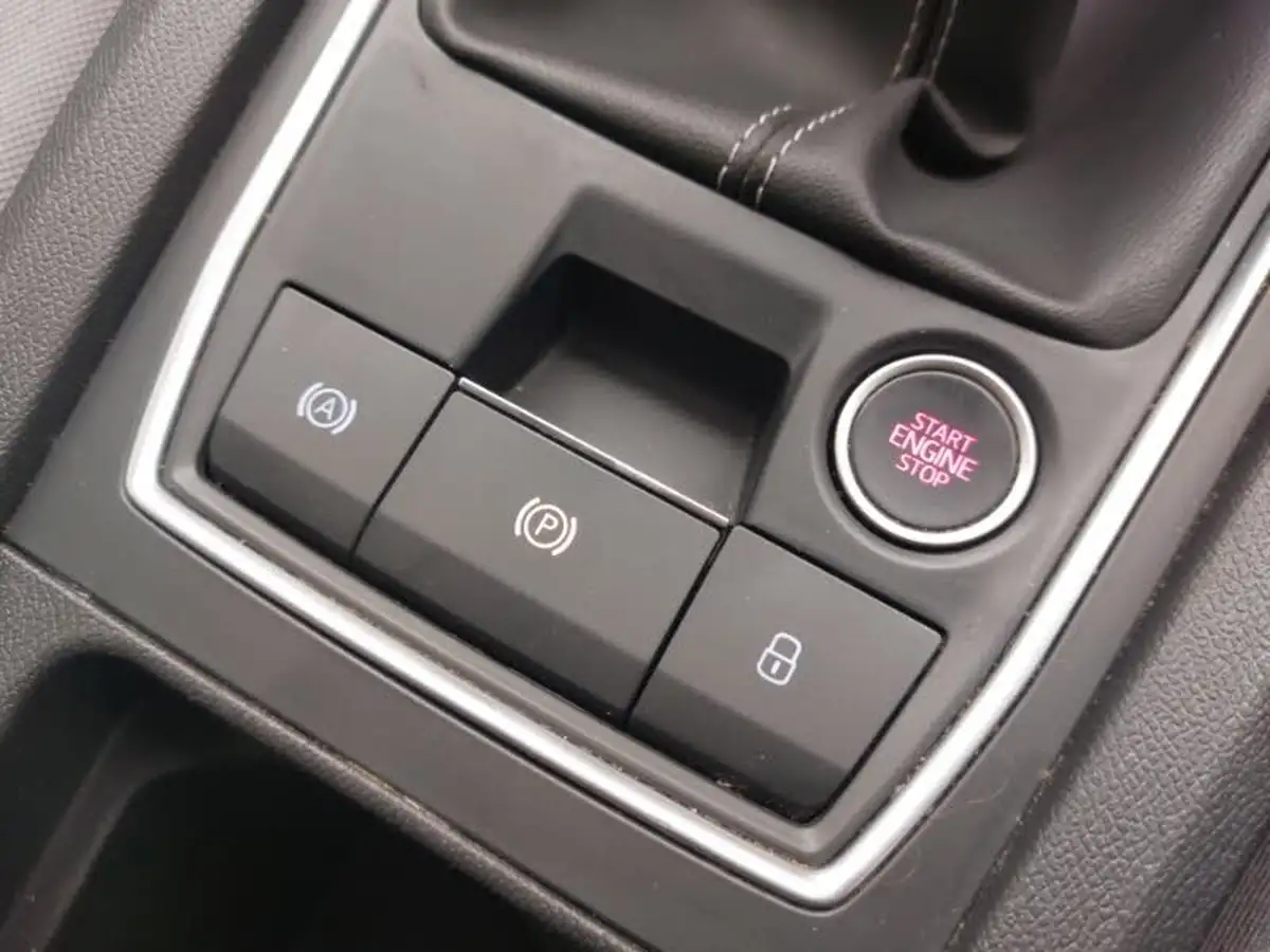 2021-seat-leon-10-tsi-evo-se-dynamic-hatchback-big-11
