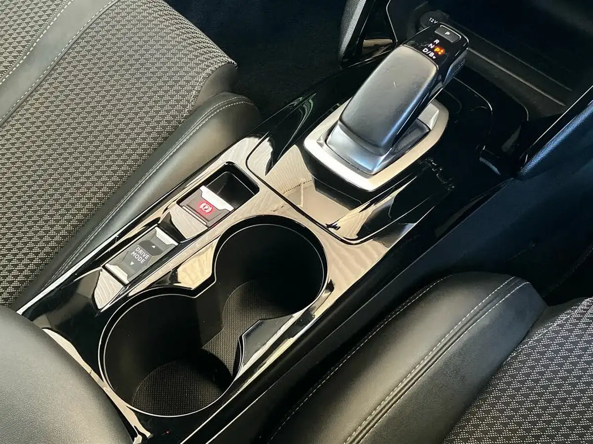 2021-peugeot-2008-suv-e-gt-50kwh-big-40