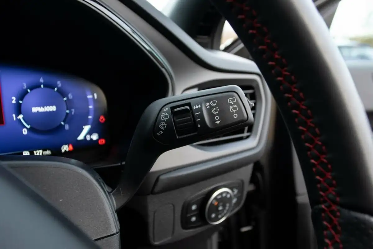 2022-ford-focus-big-17