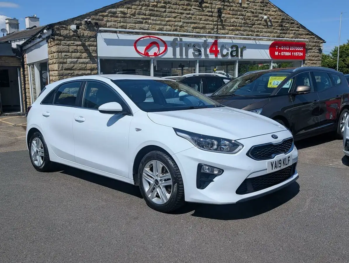 2019-kia-ceed-16crdi-2-eco-hatchback-big-5