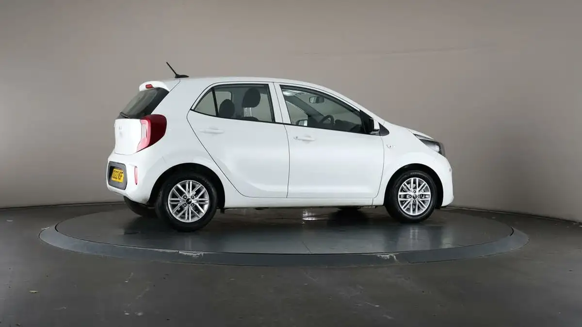 2022-kia-picanto-10-2-big-60