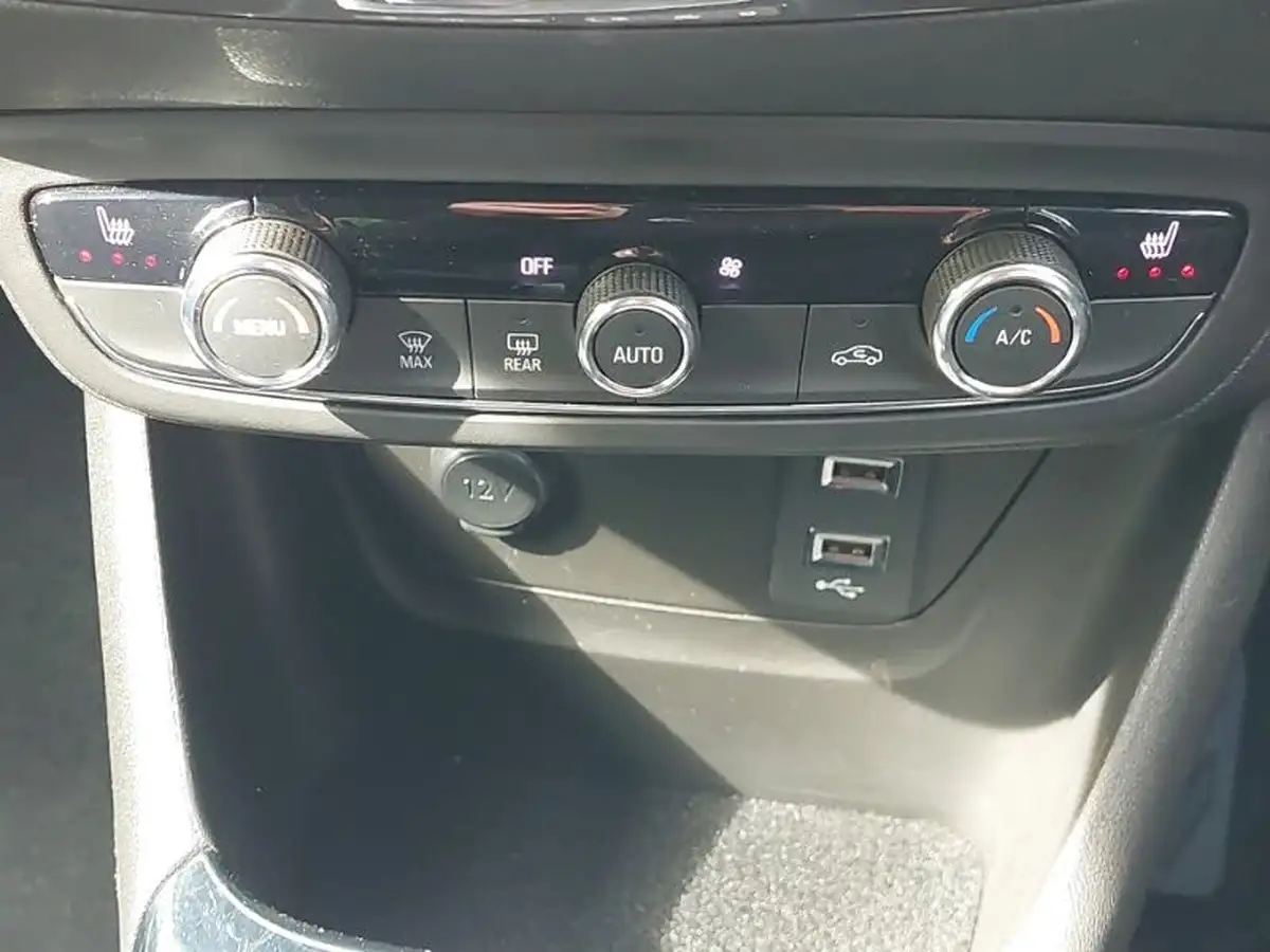 2022-vauxhall-crossland-12-elite-edition-130ps-auto-big-14