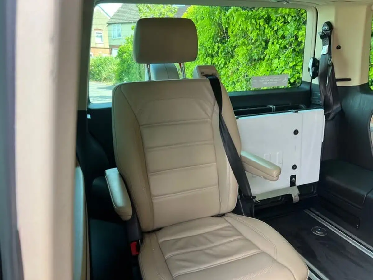 2017-volkswagen-caravelle-20tdi-executive-bmt-150pseu6-dsg-big-34