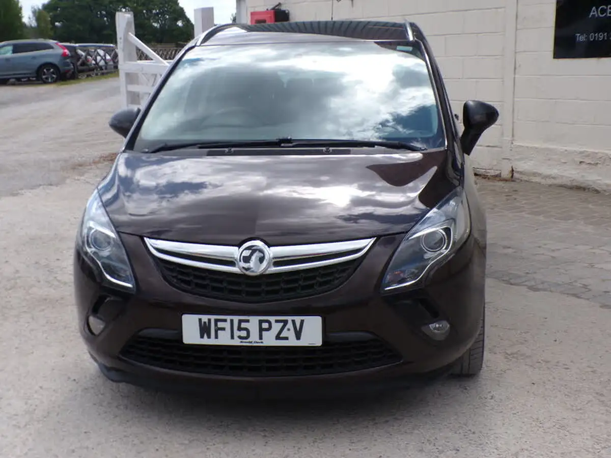 2015-vauxhall-zafira-tourer-14i-16v-turbo-sri-leather-pk-big-2