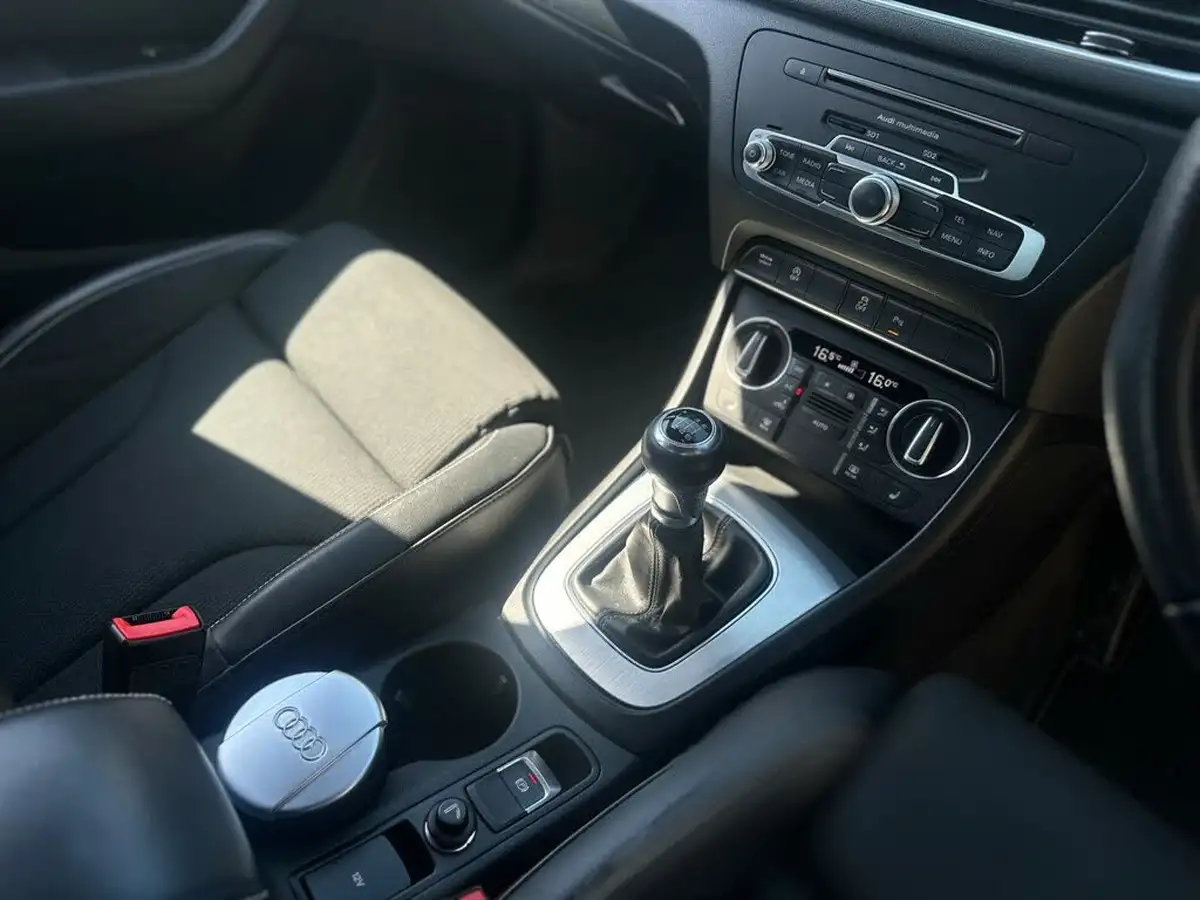 2017-audi-q3-14-tfsi-s-line-edition-big-16