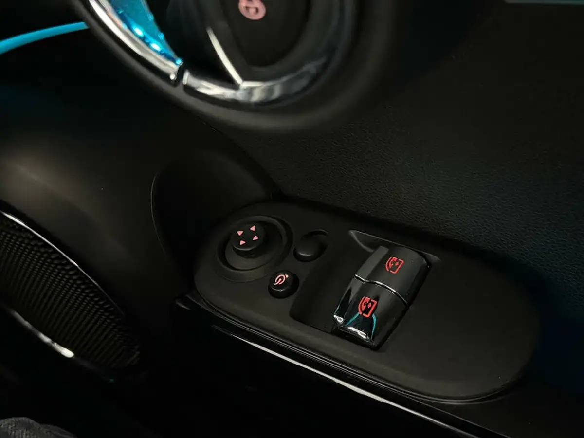 2019-mini-cooper-15-cooper-exclusive-134bhp-hatchback-3d-auto-big-22