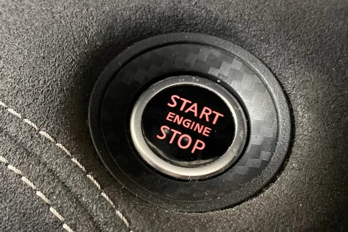 2021-nissan-juke-10-dig-t-tekna-dct-big-28