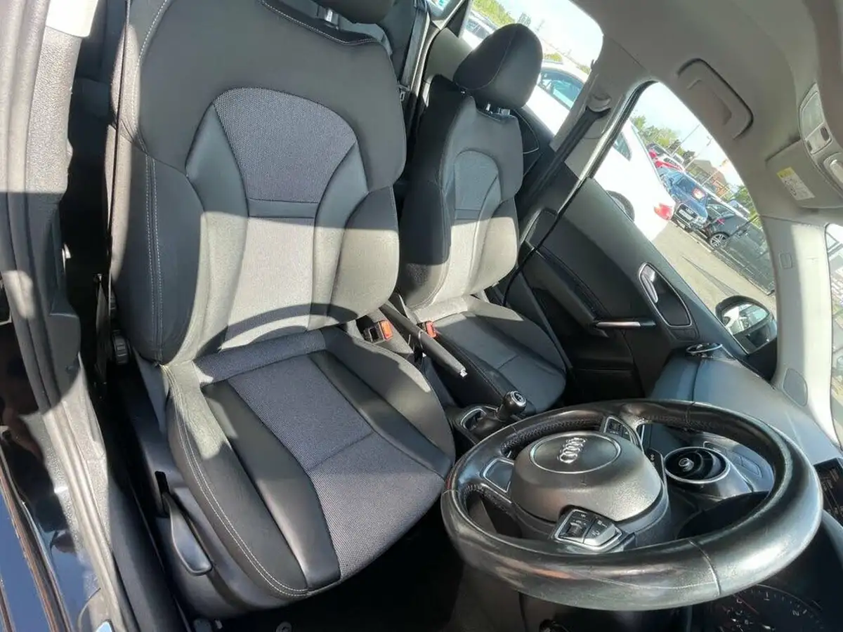 2016-audi-a1-16tdi-sportback-5d-big-11
