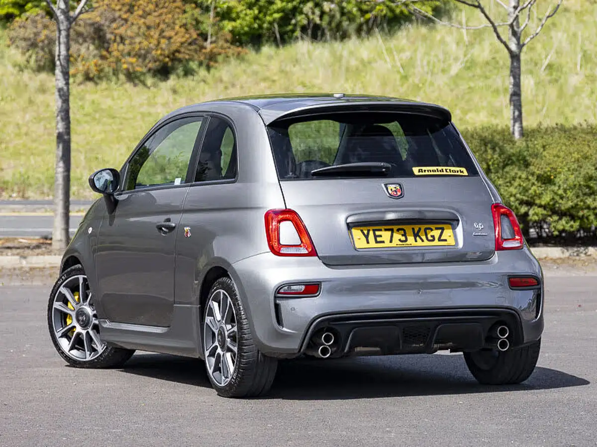 2023-abarth-695-14-tjet-turismo-big-1