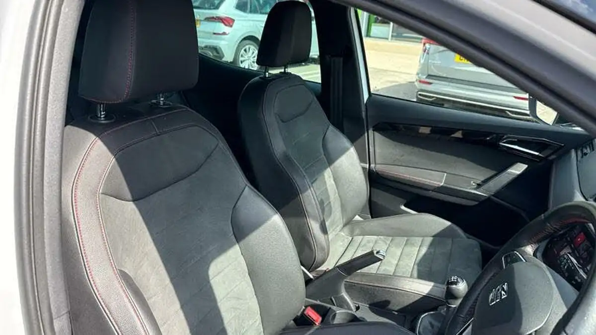 2019-seat-arona-10-tsi-fr-sport-ss-big-23