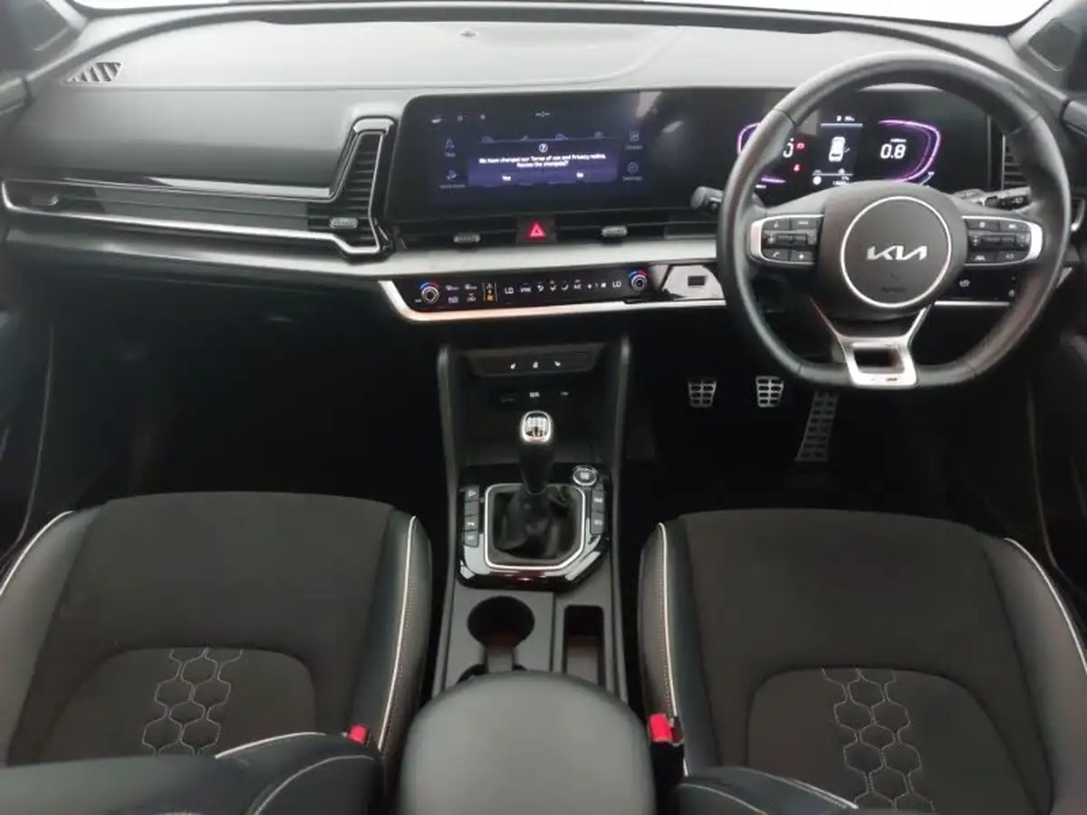 2023-kia-sportage-16-t-gdi-gt-line-148bhp-big-2