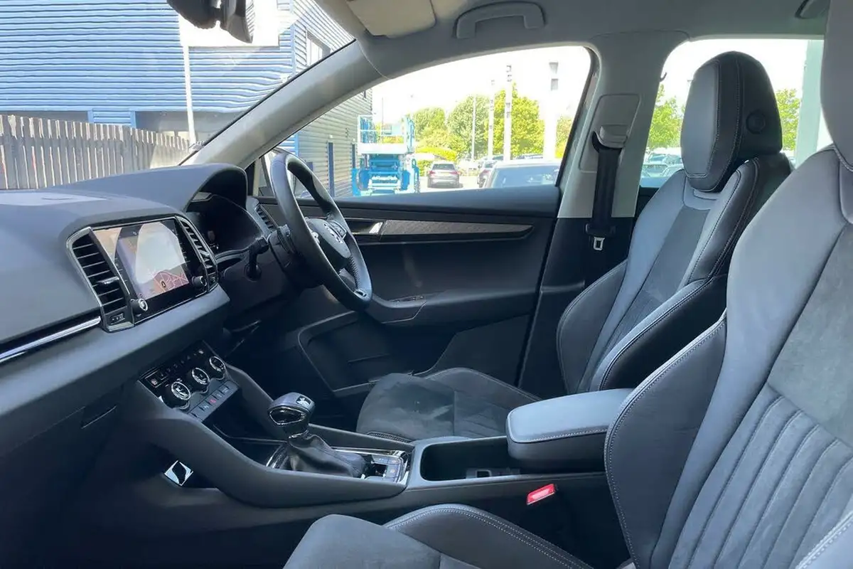 2023-skoda-karoq-15-tsi-se-l-dsg-big-27