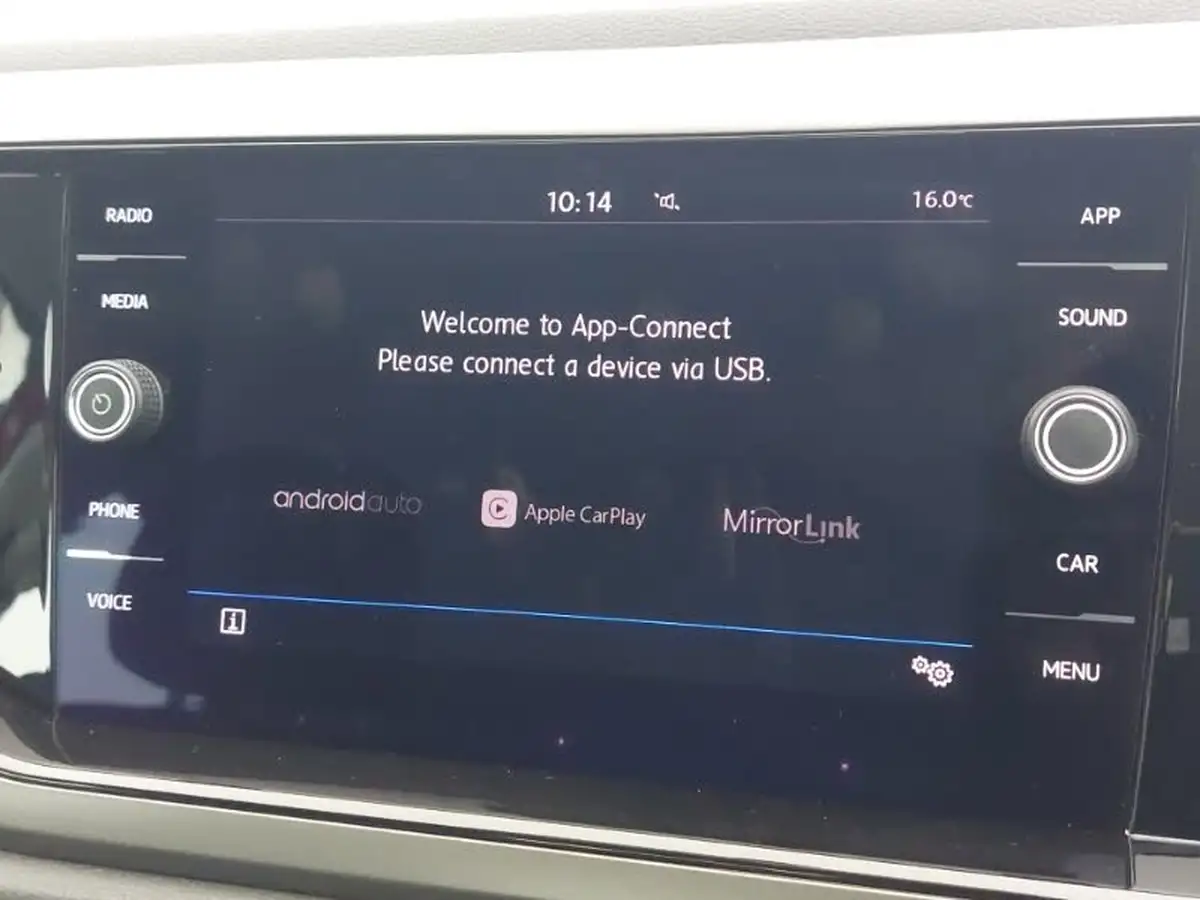 2020-volkswagen-polo-10-tsi-se-big-13