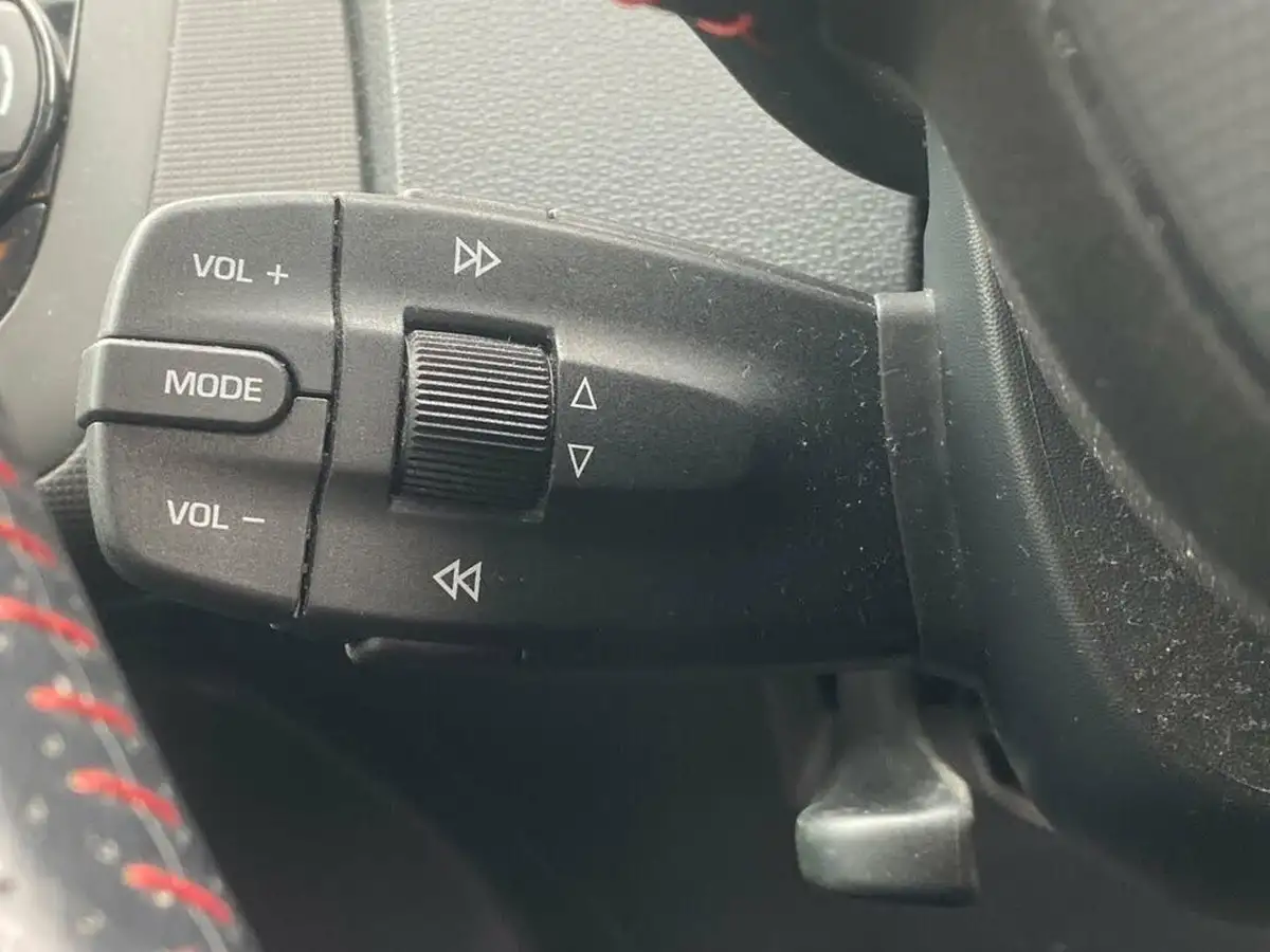 2012-seat-ibiza-16td-fr-105-cr-st-estate-5d-big-38