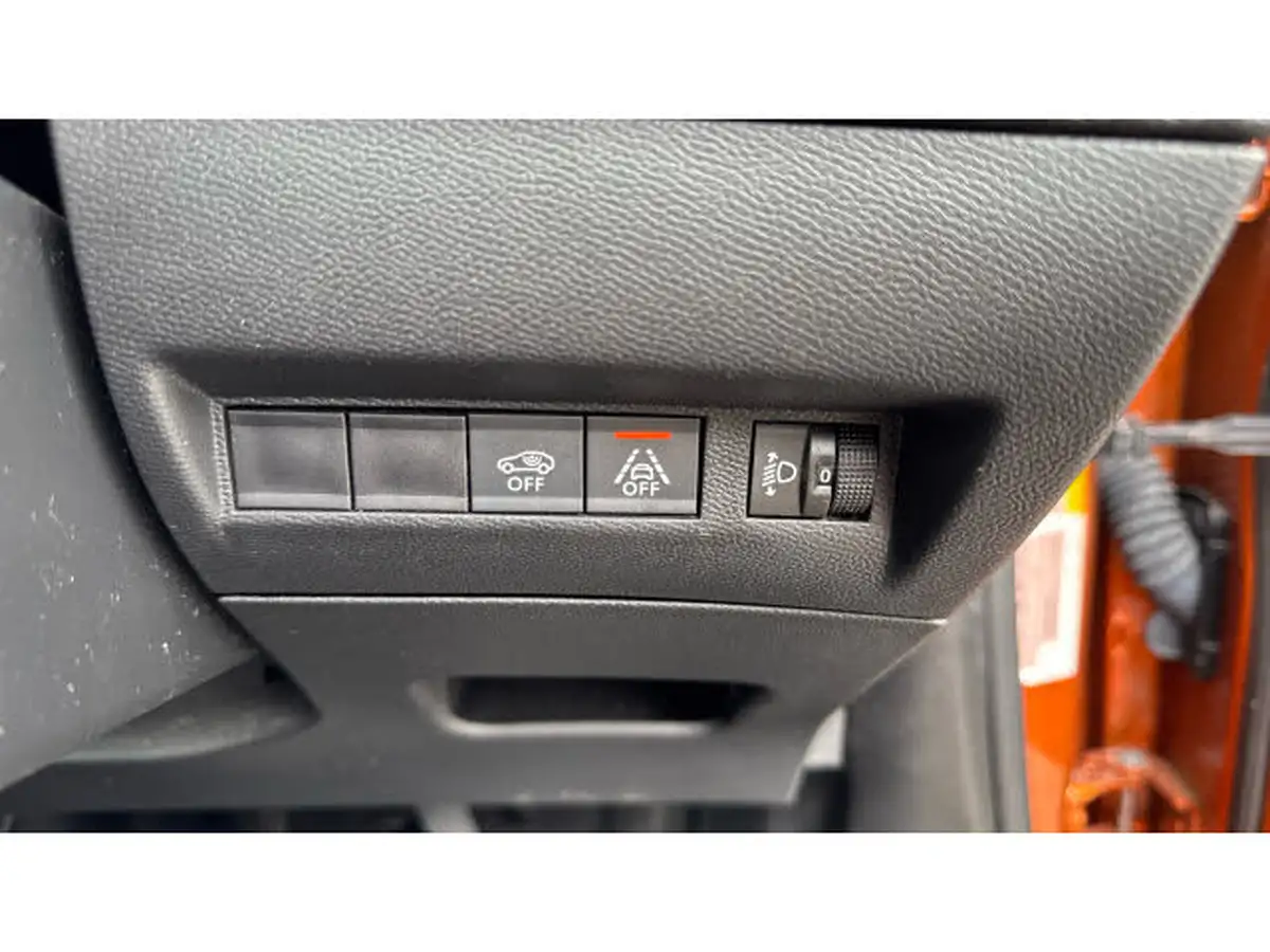 2023-peugeot-2008-suv-e-active-premium-big-29