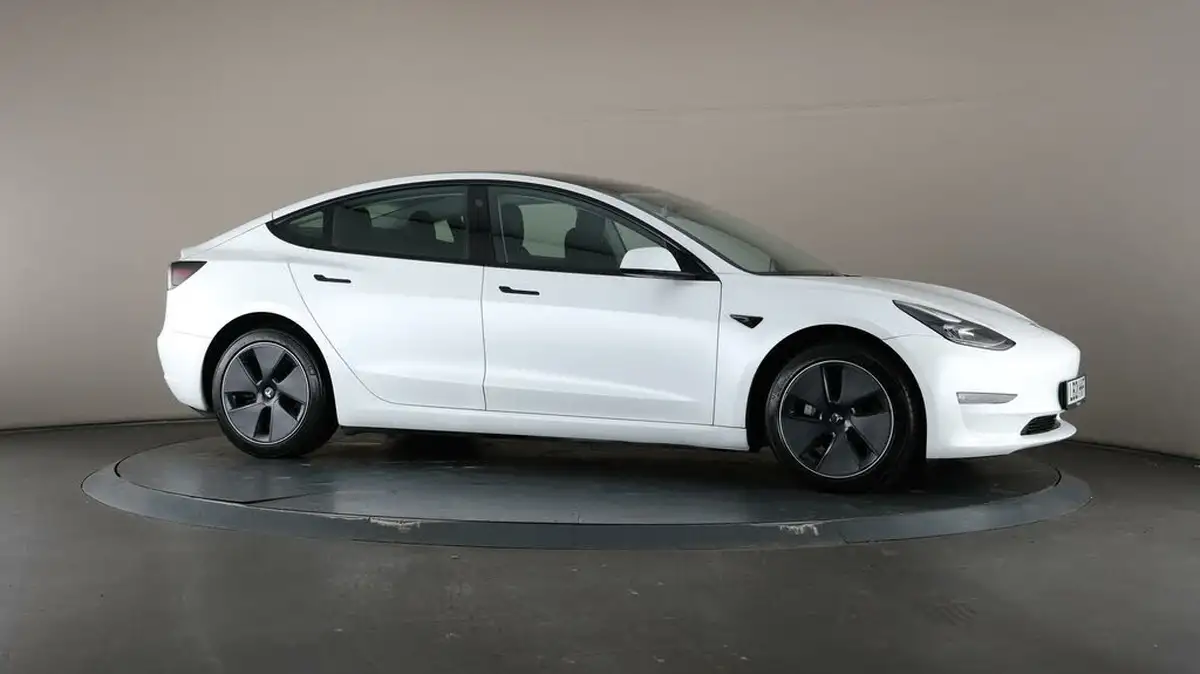 2021-tesla-model-3-e-long-range-4x4-big-57
