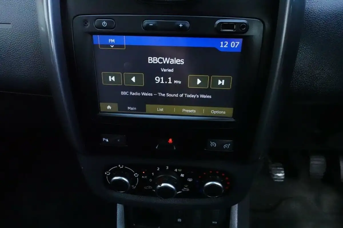 2017-dacia-duster-12-tce-prestige-big-28
