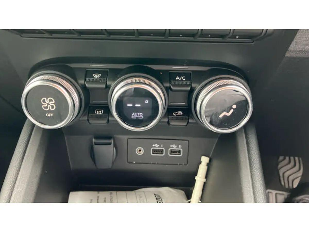 2024-renault-clio-10-tce-evolution-big-17