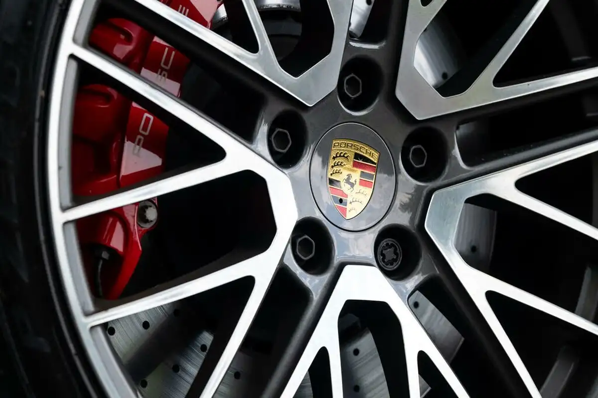 2023-porsche-911-38-turbo-coupe-big-62
