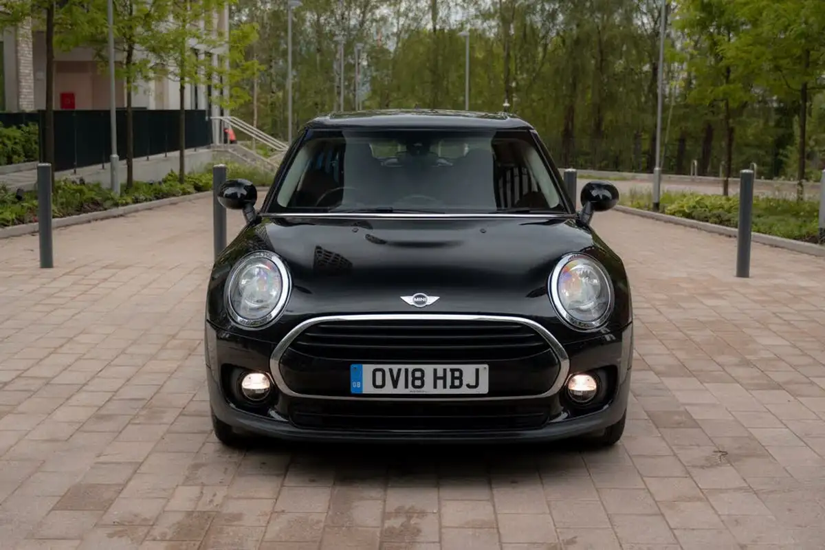 2018-mini-clubman-15-cooper-ss-big-2