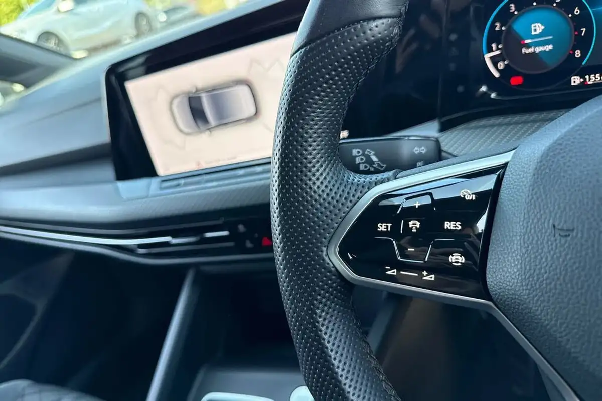 2022-volkswagen-golf-15-tsi-r-line-130ps-hatchback-big-37