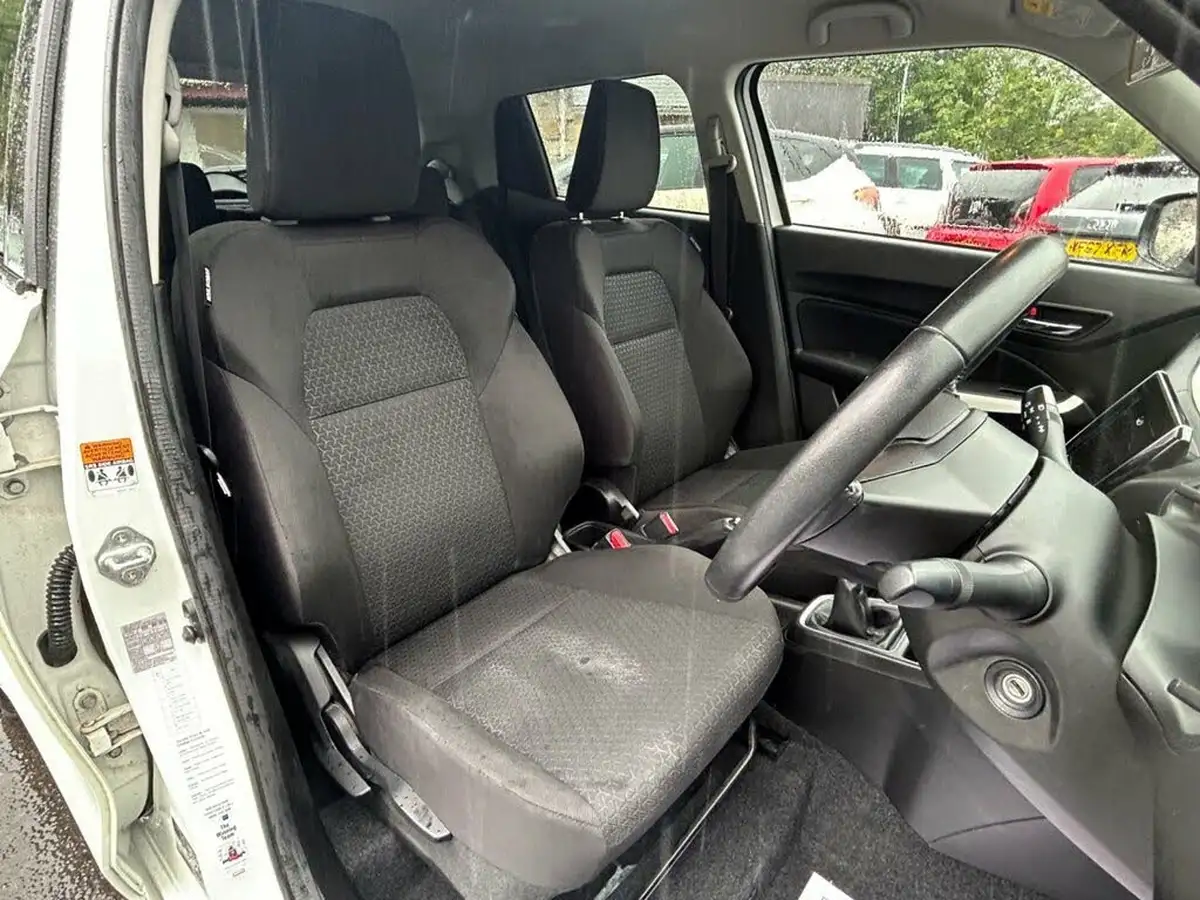 2018-suzuki-swift-10-boosterjet-sz-t-111ps-big-8