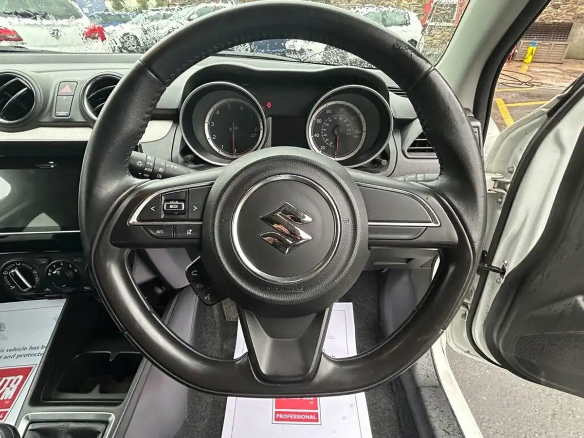 2018-suzuki-swift-10-boosterjet-sz-t-111ps-big-32