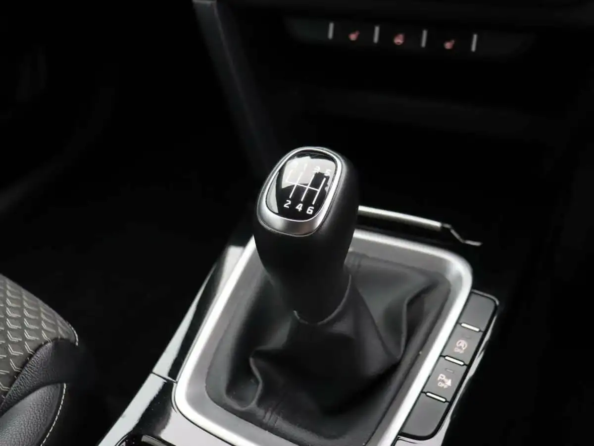 2021-kia-xceed-15-t-gdi-3-big-27